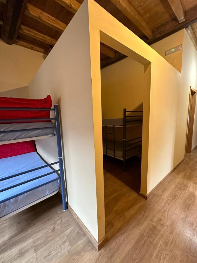 מולינסקה Albergue De Peregrinos Compostela מראה חיצוני תמונה