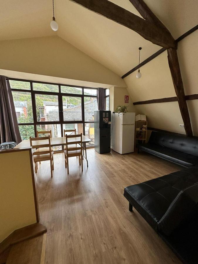 מולינסקה Albergue De Peregrinos Compostela מראה חיצוני תמונה